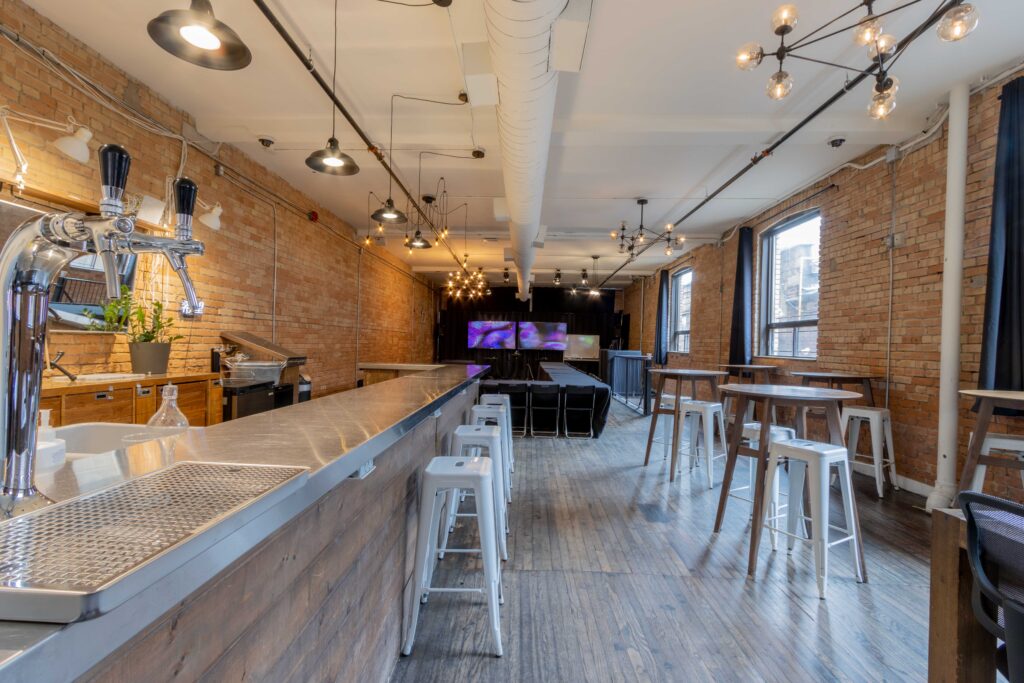 StartWell's Offsite Venue is a large space featuring everything you need for full day or multi day meetings - with a bar/kitchen, lounge area, flexible seating and full AV its the best meeting room rental in Toronto for 10 to 100 meeting attendees.